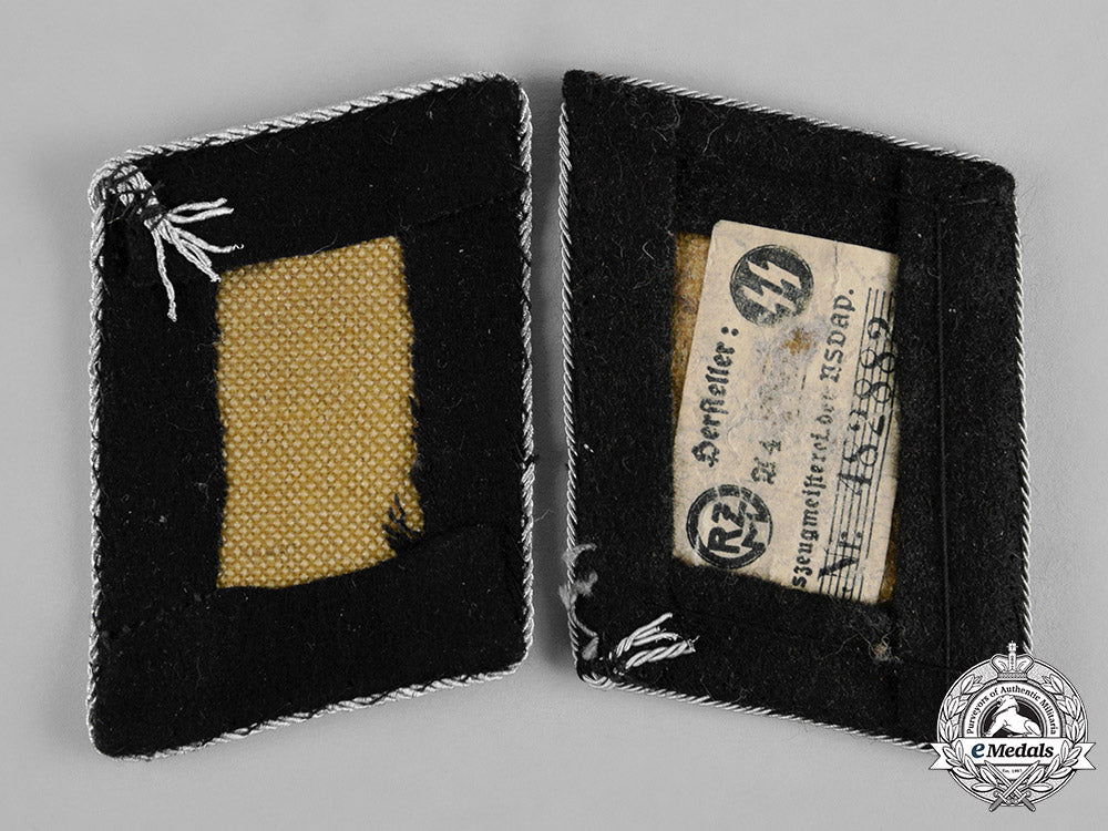 germany,_ss._a_pair_of_ss_officer_collar_tabs_c19-8091