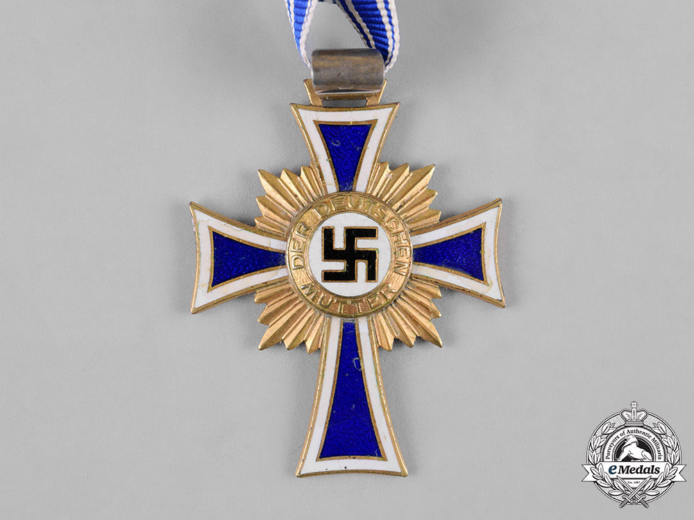 germany,_third_reich._an_honour_cross_of_the_german_mother_in_gold_c19-8108_1