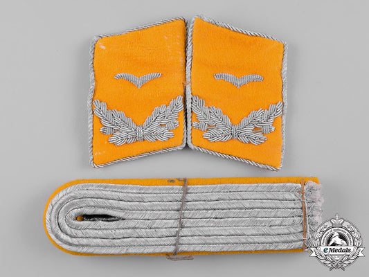 germany,_luftwaffe._a_pair_of_flight_lieutenant_rank_shoulder_boards&_collar_tabs_c19-8166_2_1_1_1