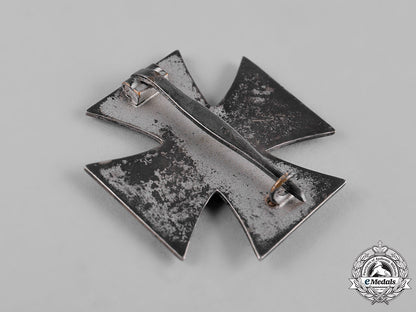 germany,_wehrmacht._a1939_iron_cross_i_class_by_fritz_zimmermann_c19-8210_1