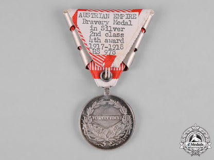 austria,_imperial._a_karl_i_bravery_silver_medal,_ii_class,_iv_award,_by_kautsch,_c.1918_c19-8231