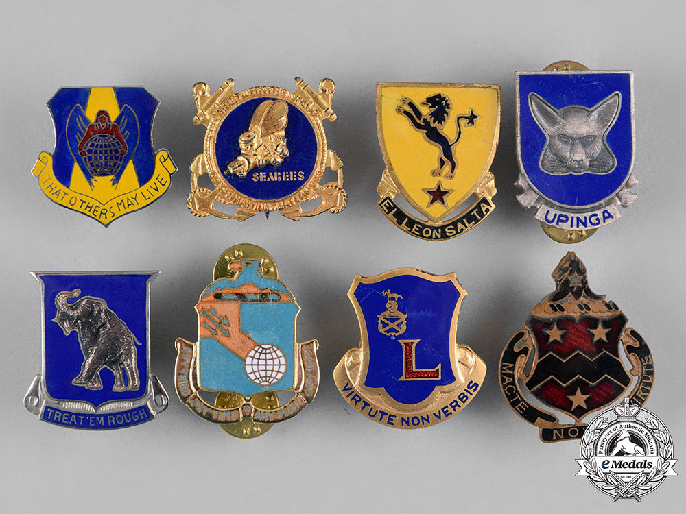 united_states._a_lot_of_forty-_four_regimental_insignia_c19-8275_1