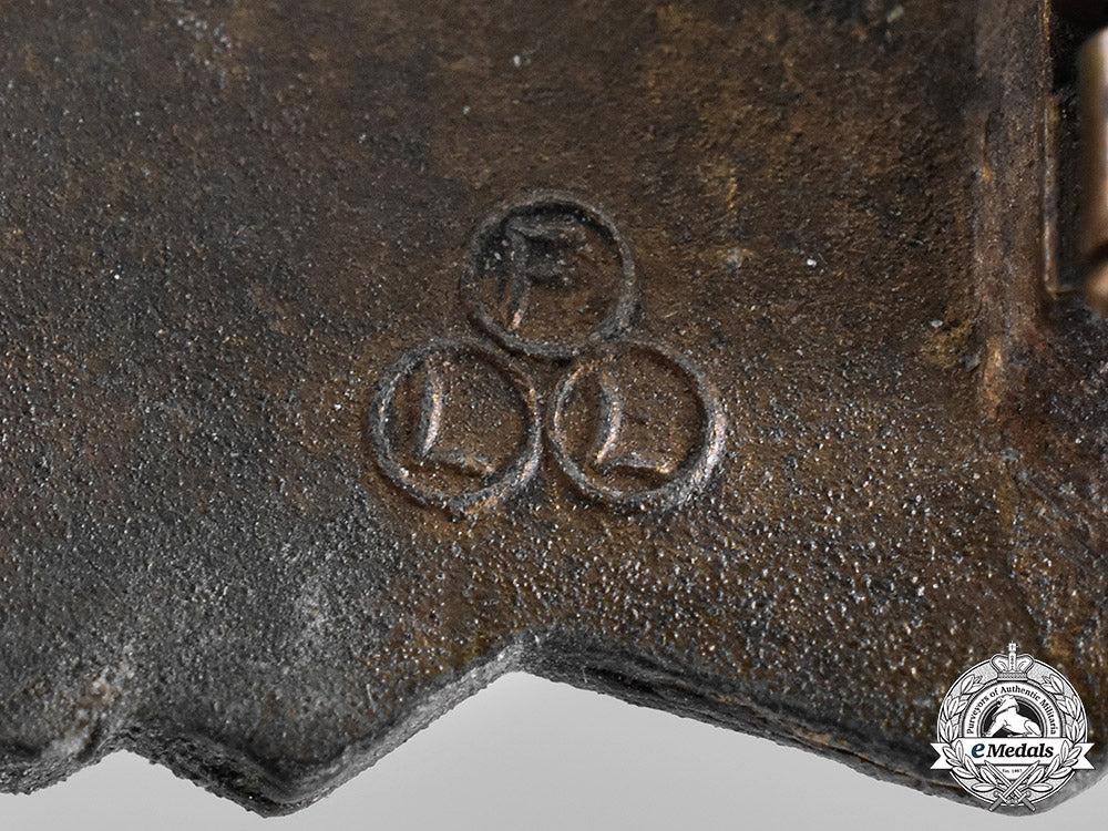germany,_wehrmacht._a_close_combat_clasp,_bronze_grade,_by_friedrich_linden_c19-837