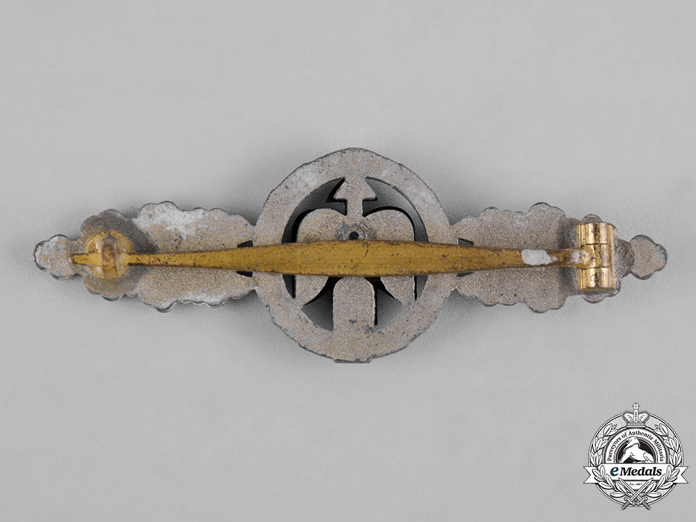 germany,_luftwaffe._a_short_range_day_fighter_clasp,_silver_grade,_by_gustav_hermann_osang_c19-8441_1