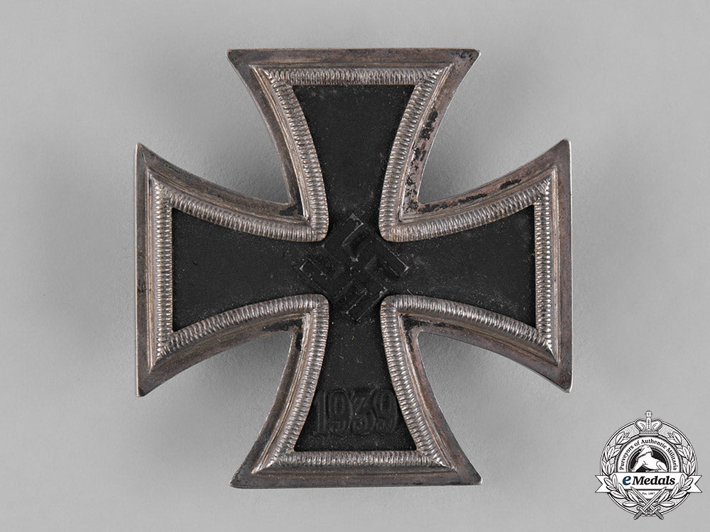 germany,_wehrmacht._a1939_iron_cross,_i_class,_with_case_c19-8509