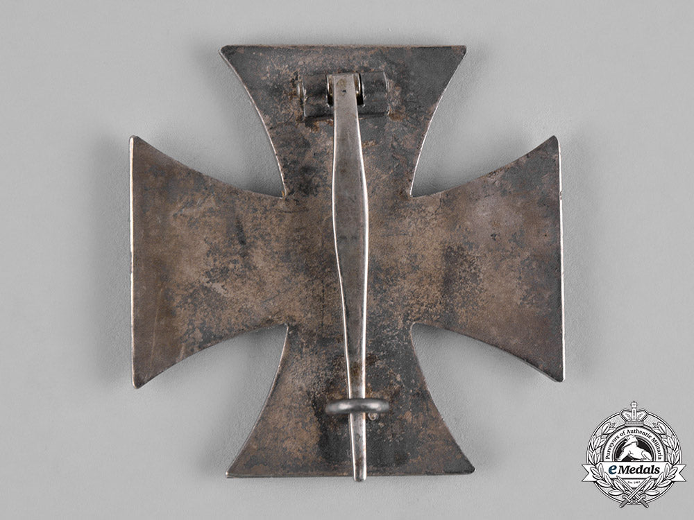 germany,_wehrmacht._a1939_iron_cross,_i_class,_with_case_c19-8510