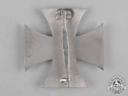germany,_wehrmacht._a1939_iron_cross_i_class_with_case_c19-8545_1_1