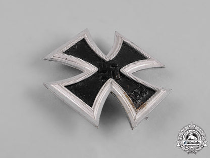 germany,_wehrmacht._a1939_iron_cross_i_class_with_case_c19-8546_1_1