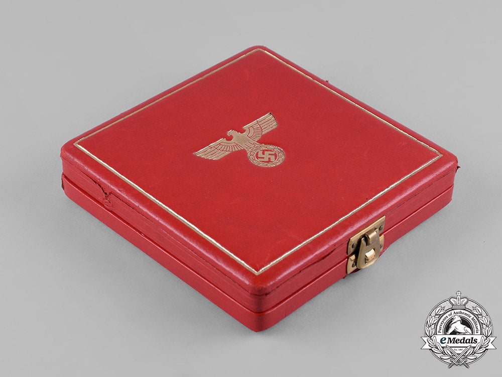 germany,_third_reich._an_order_of_the_german_eagle,_ii_class_cross,_by_gebrüder_godet&_co._c19-8566_1