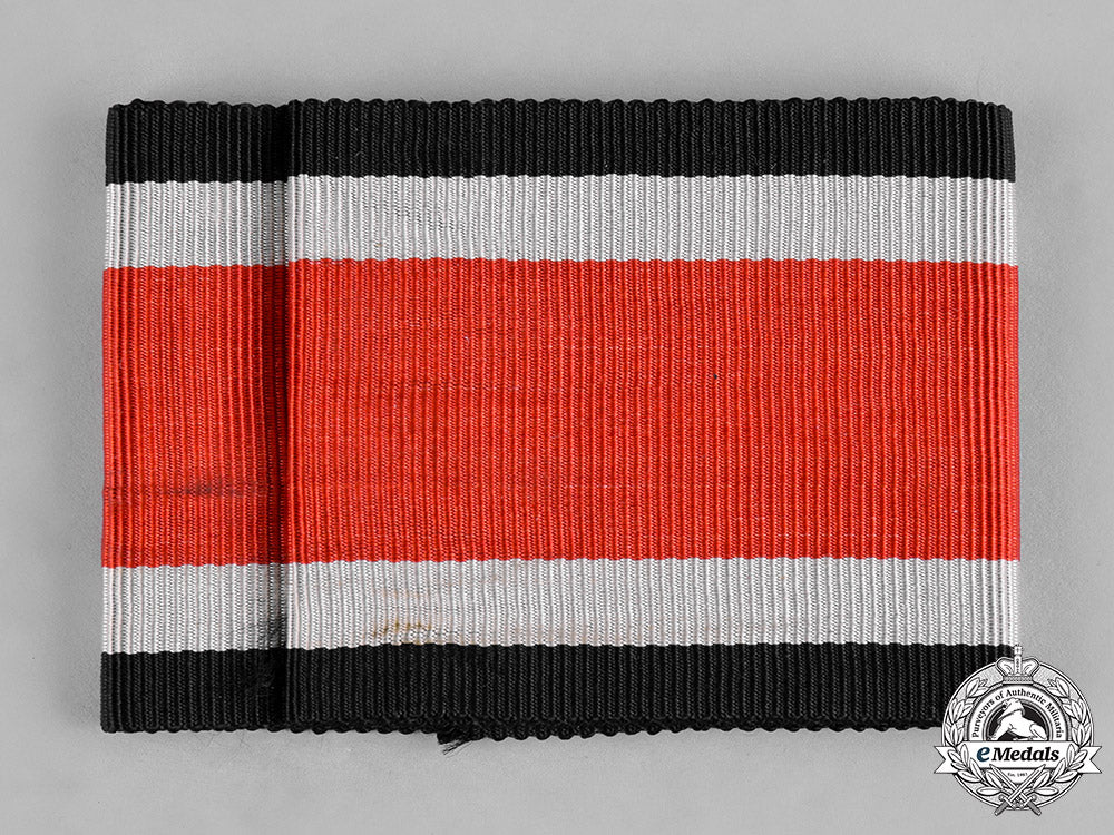 germany,_third_reich._a_knight’s_cross_of_the_iron_cross_case_and_ribbon_c19-8579