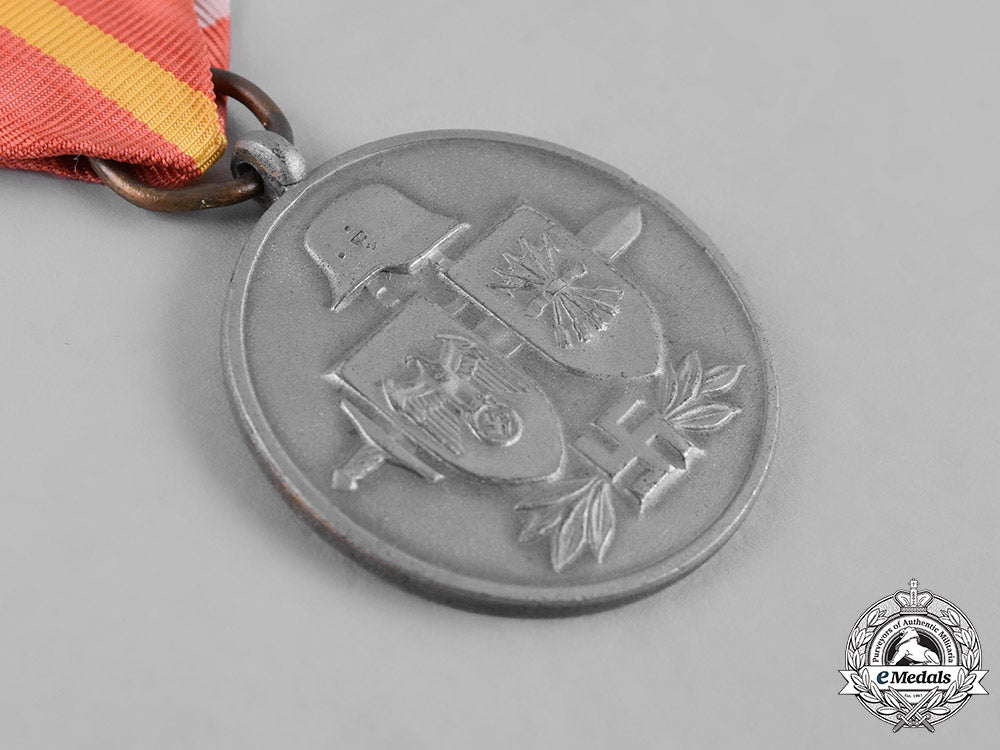 germany,_wehrmacht._a_blue_division_medal_c19-8604_1