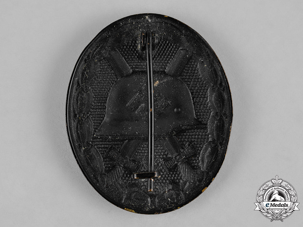 germany,_wehrmacht._a_wound_badge_in_black_c19-8662_2_1