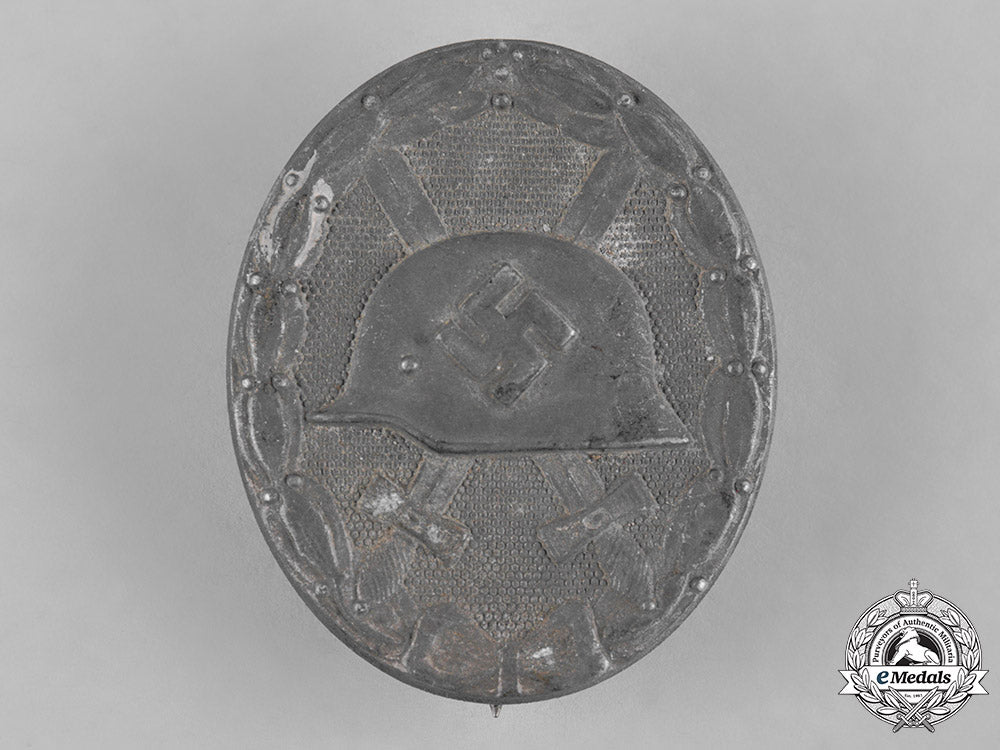 germany,_wehrmacht._a_wound_badge_in_silver_by_moritz_hausch_c19-8666_2_1