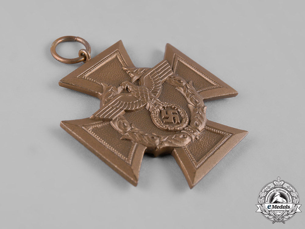 germany,_third_reich._a_border_protection_long_service_award_c19-8686_1