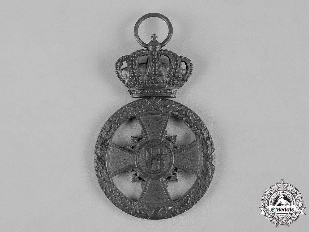 saxe-_meiningen,_duchy._a_war_merit_decoration_c19-8748_1