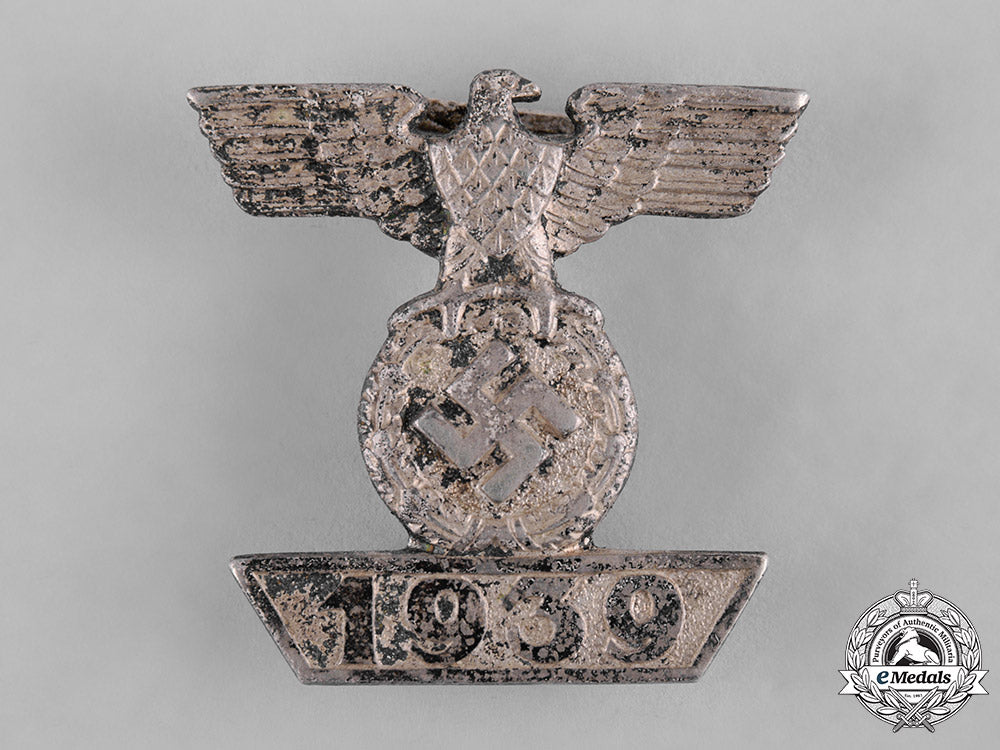 germany,_wehrmacht._a_clasp_to_the1939_iron_cross_ii_class,_type_ii_c19-8766