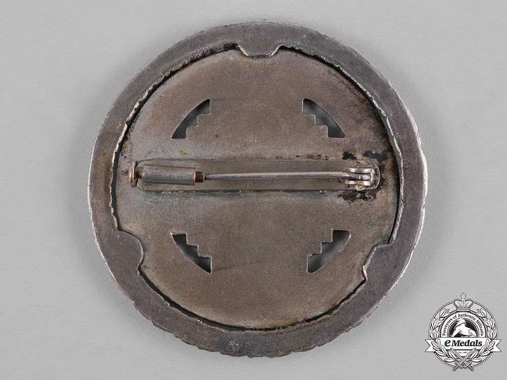 germany,_third_reich._a_midwives_association_membership_badge_c19-8844