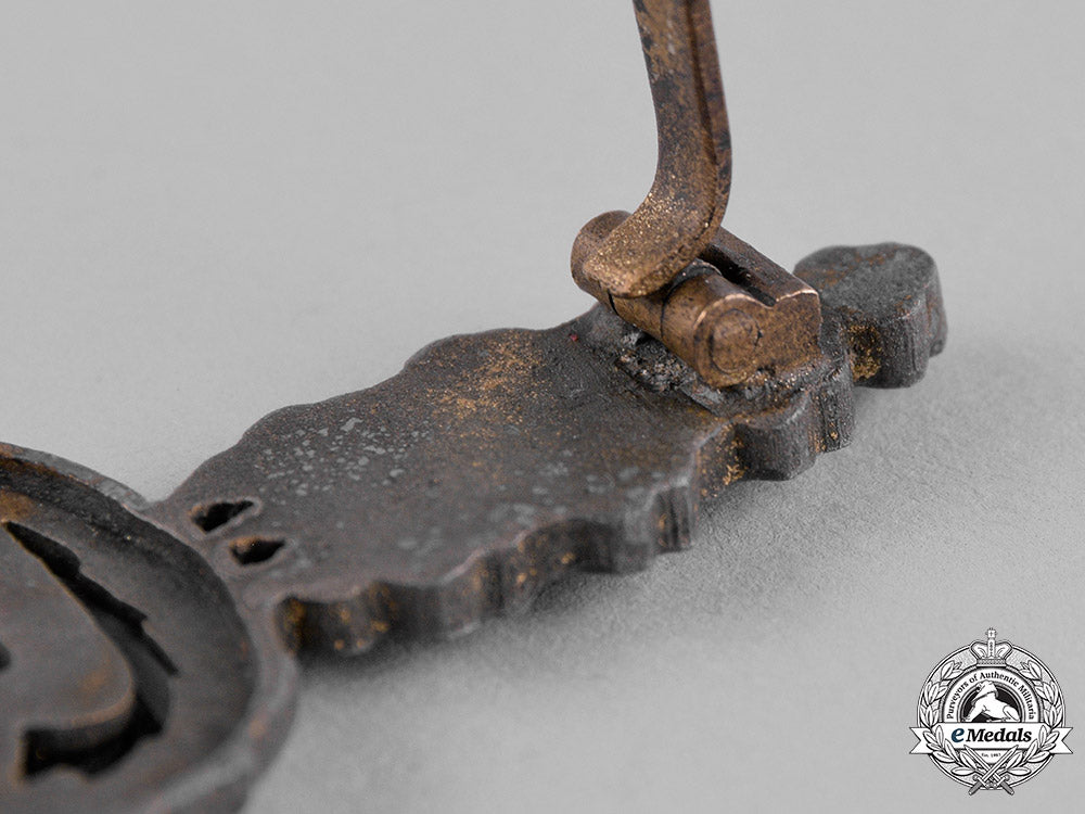 germany,_luftwaffe._a_bomber_flight_clasp,_gold_grade_c19-8854