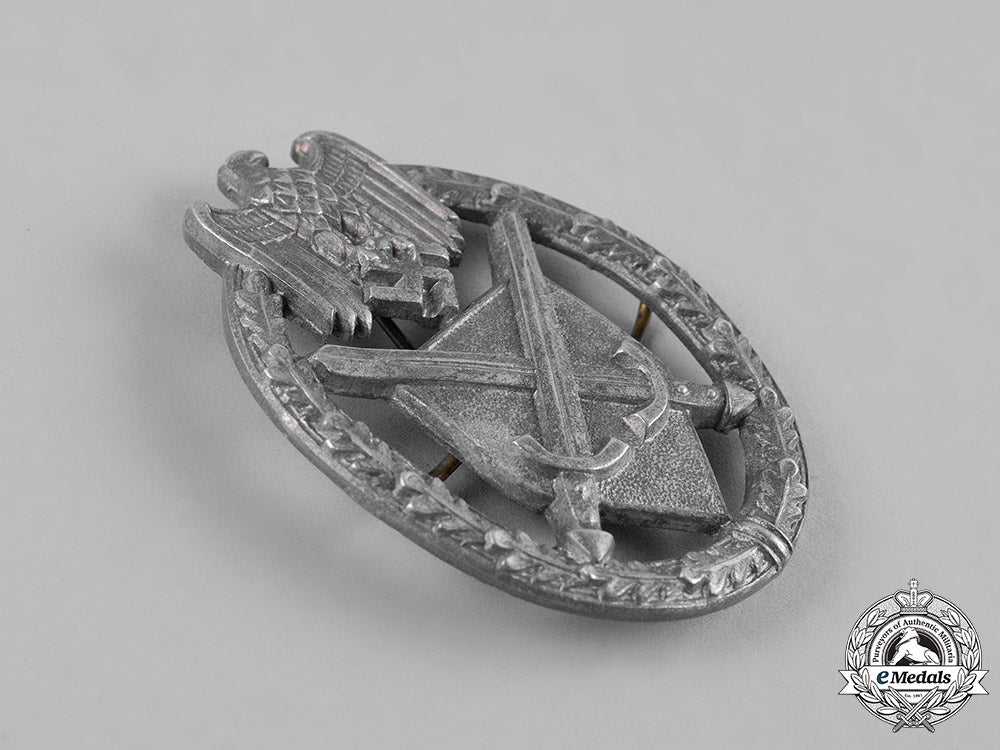 germany,_wehrmacht._a_pair_of_wehrmacht_marksmanship_lanyard_shields_c19-8880