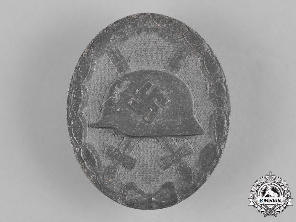 germany,_wehrmacht._a_wound_badge,_silver_grade,_by_paul_meybauer_c19-8930