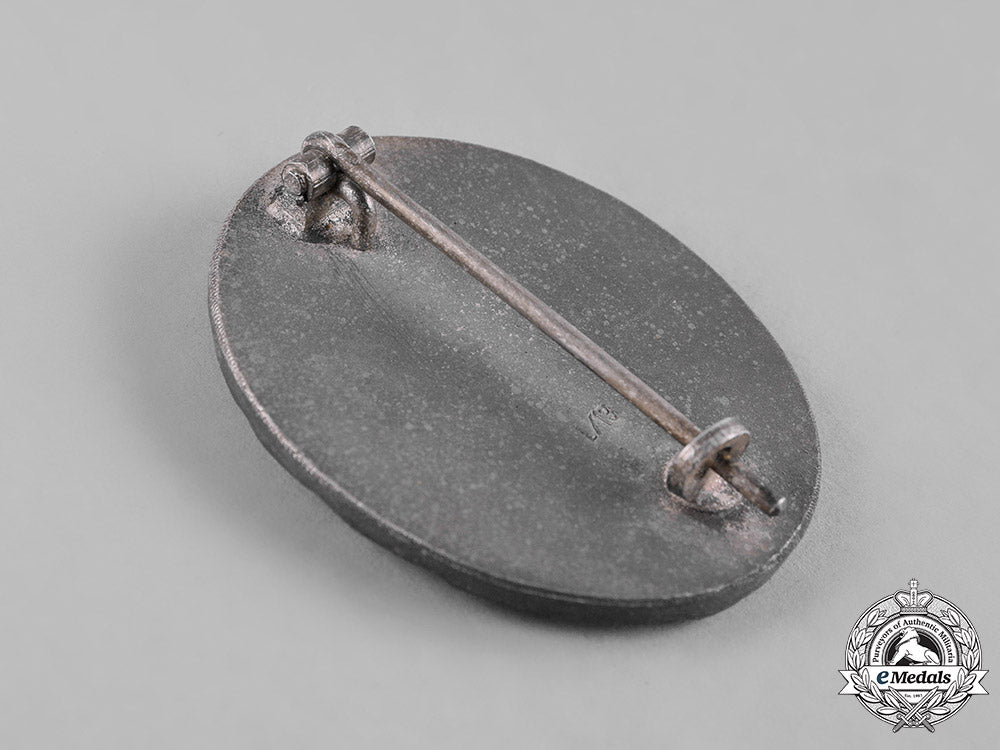 germany,_wehrmacht._a_wound_badge,_silver_grade,_by_paul_meybauer_c19-8932