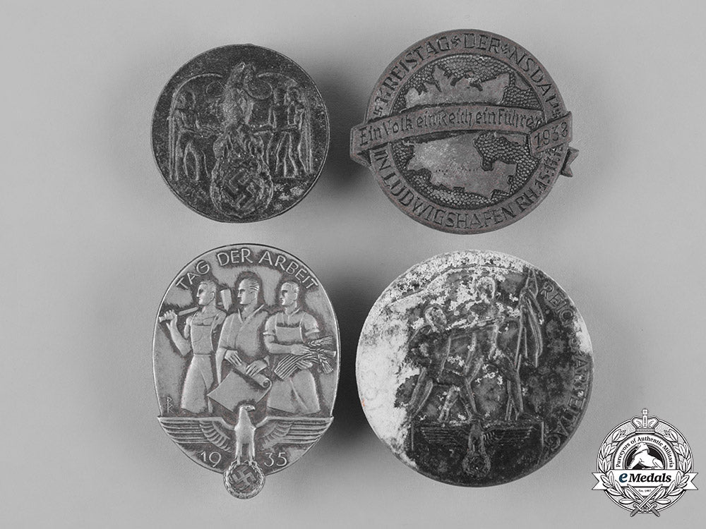 germany,_third_reich._a_lot_of_third_reich_period_badges_c19-9073