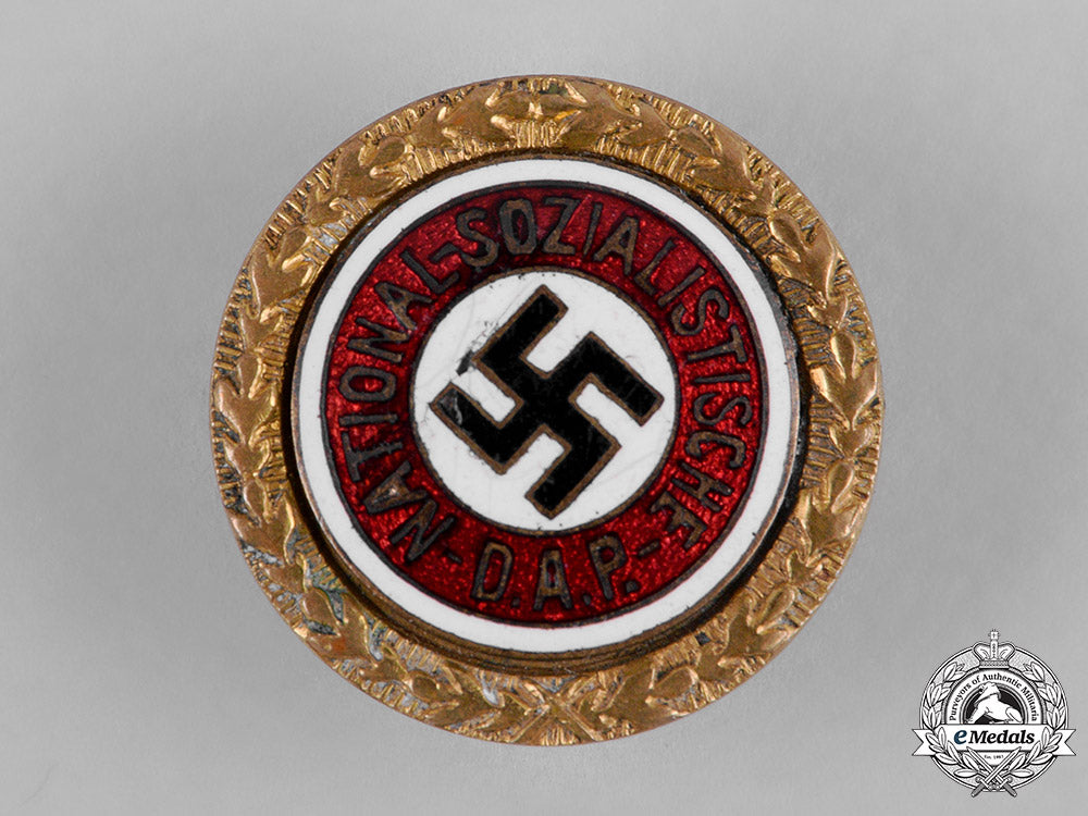 germany,_nsdap._a_golden_party_badge,_small_version,_by_josef_fuess(76201)_c19-910