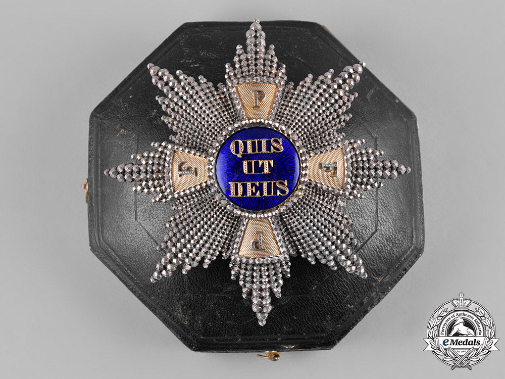 bavaria,_kingdom._an_exquisite_merit_order_of_st._michael,_grand_cross_star_with_case,_by_eduard_quellhorst,_c.1860_c19-9139_1_1_1