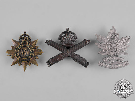canada._a_lot_of_three_first_war_era_cap_badges_c19-9325