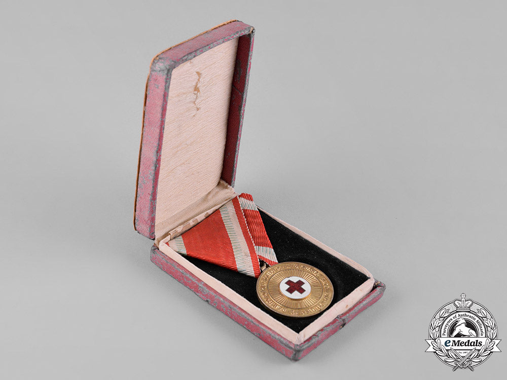 bulgaria,_kingdom._a_red_cross_medal,_ii_class_c19-9511