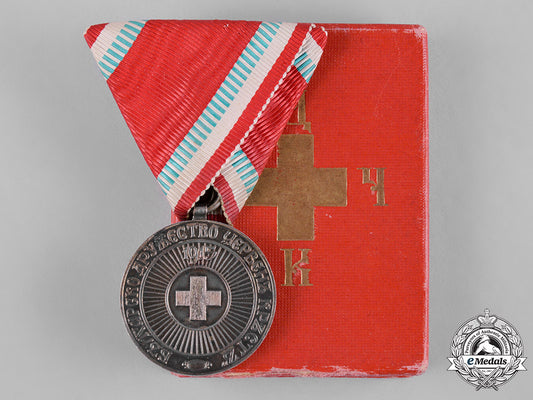 bulgaria,_kingdom._a_red_cross_medal,_i_class_silver_grade_c19-9513