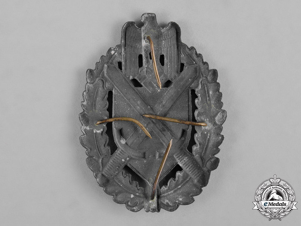 germany,_heer._a_marksmanship_shield,_grades5-8_c19-9676