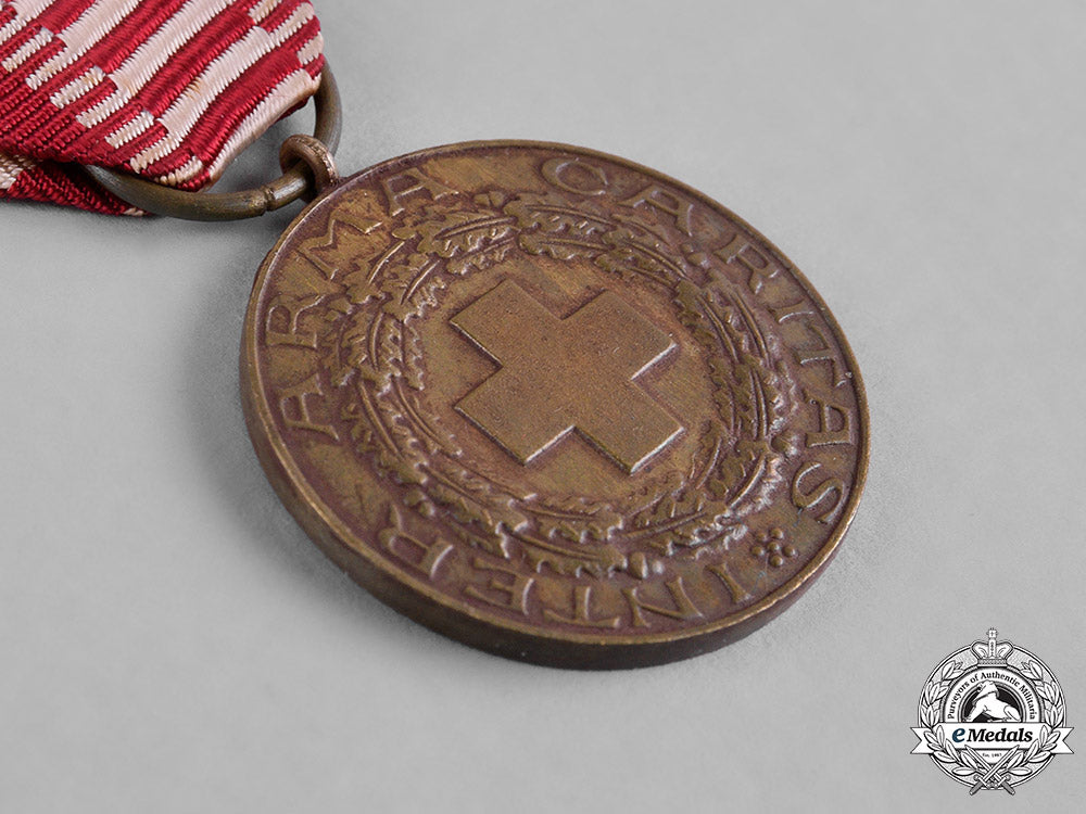 europe._a_lot_of_seven_medals&_awards_c19-9833