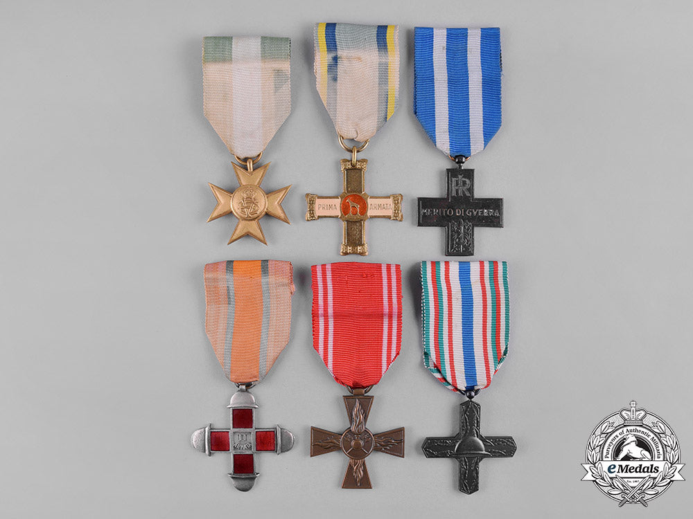 italy,_kingdom,_republic._a_lot_of_six_medals&_awards_c19-9838
