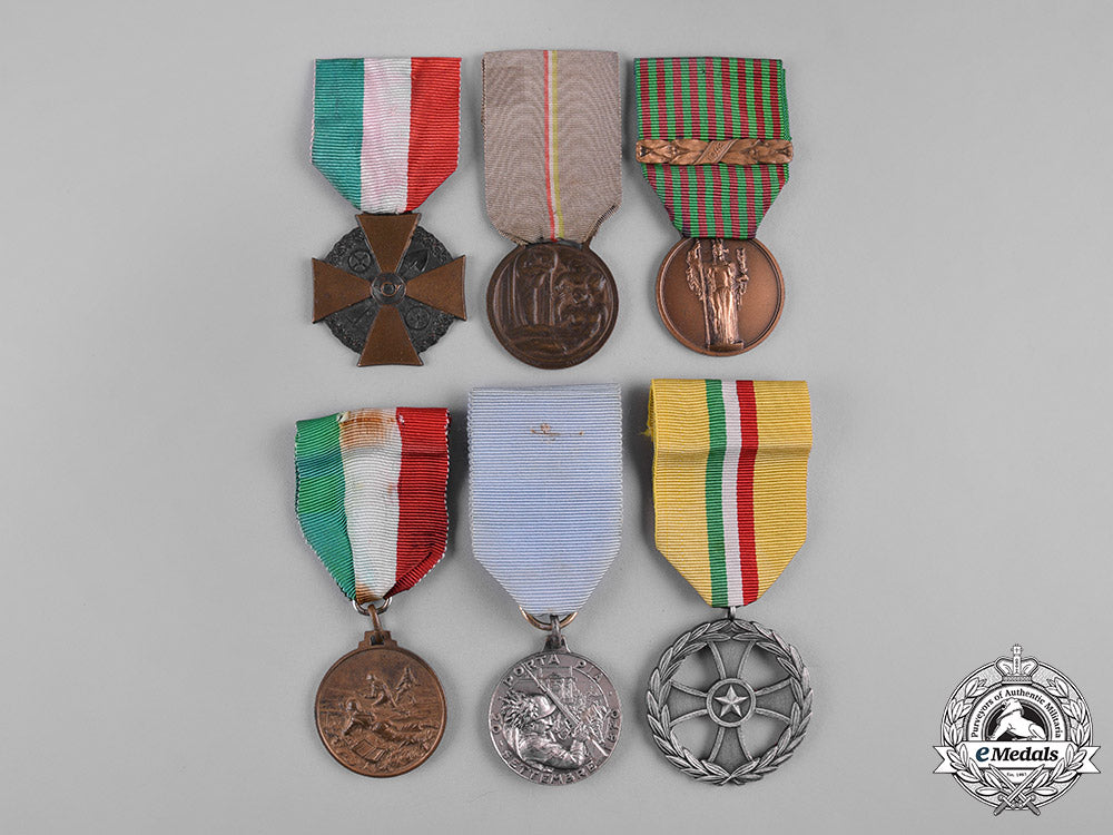 italy,_republic._a_lot_of_six_medals&_awards_c19-9856