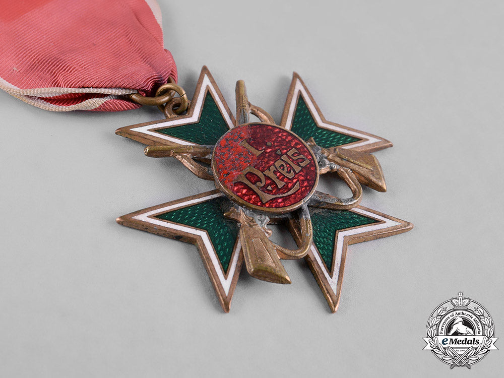 europe._a_lot_of_five_shooting_awards_c19-9880_1