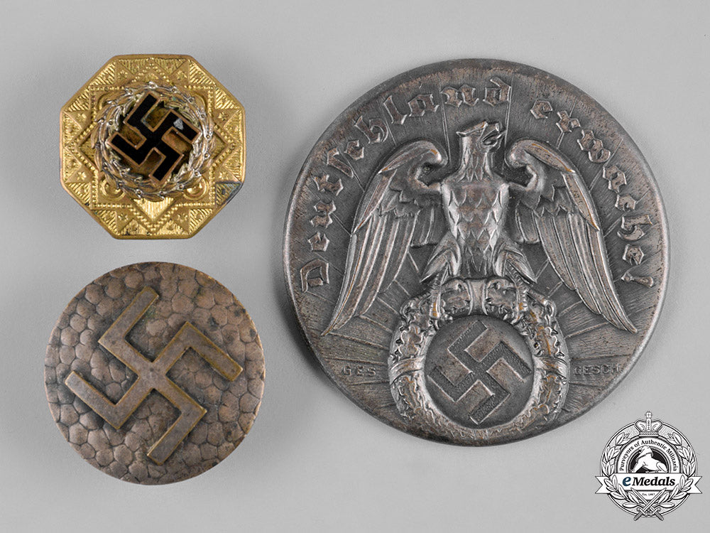 germany,_third_reich._a_collection_of_third_reich_patriotic_badges_c19-991