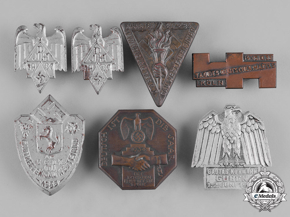 germany,_third_reich._a_lot_of_third_reich_period_badges_c19-9912