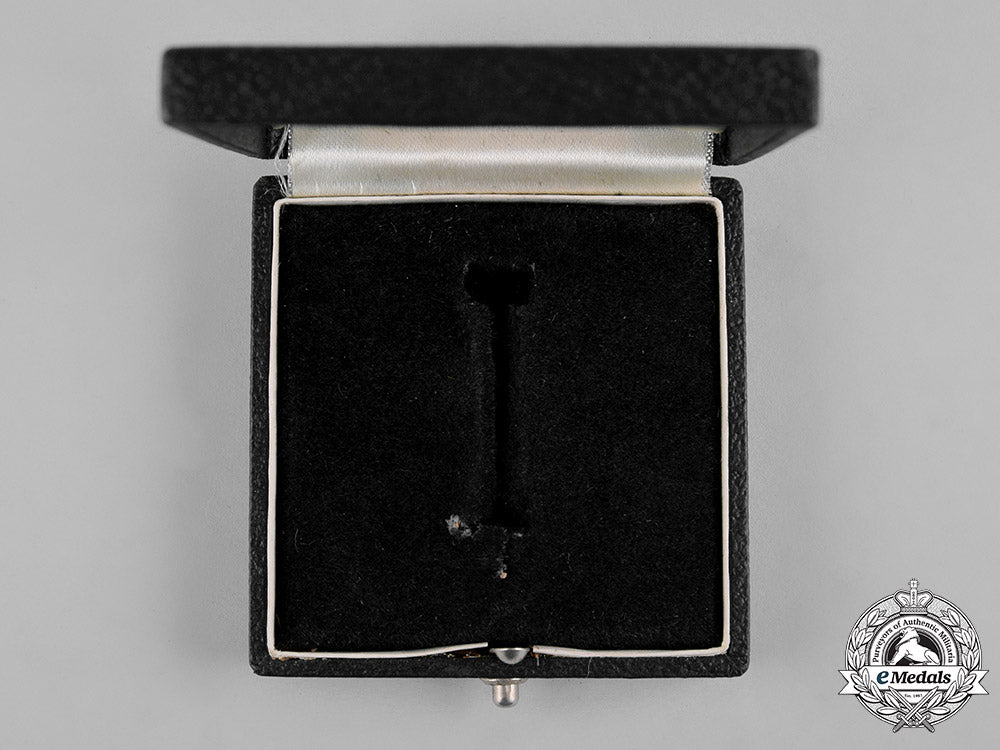 germany,_wehrmacht._an_war_merit_cross,_i_class,_case_c19-9943