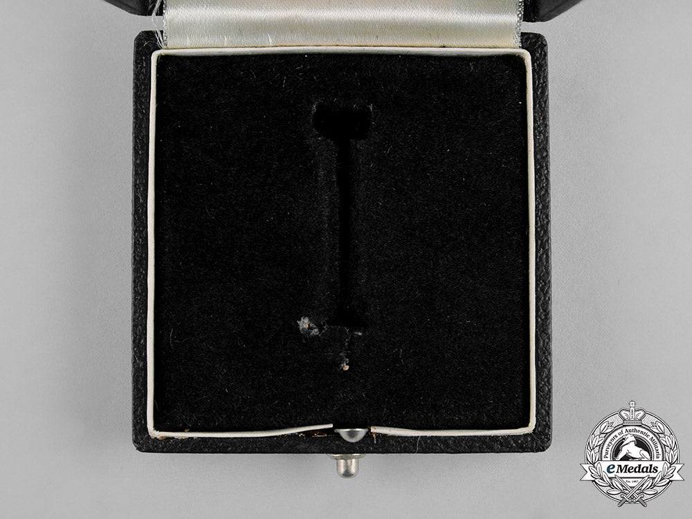 germany,_wehrmacht._an_war_merit_cross,_i_class,_case_c19-9946