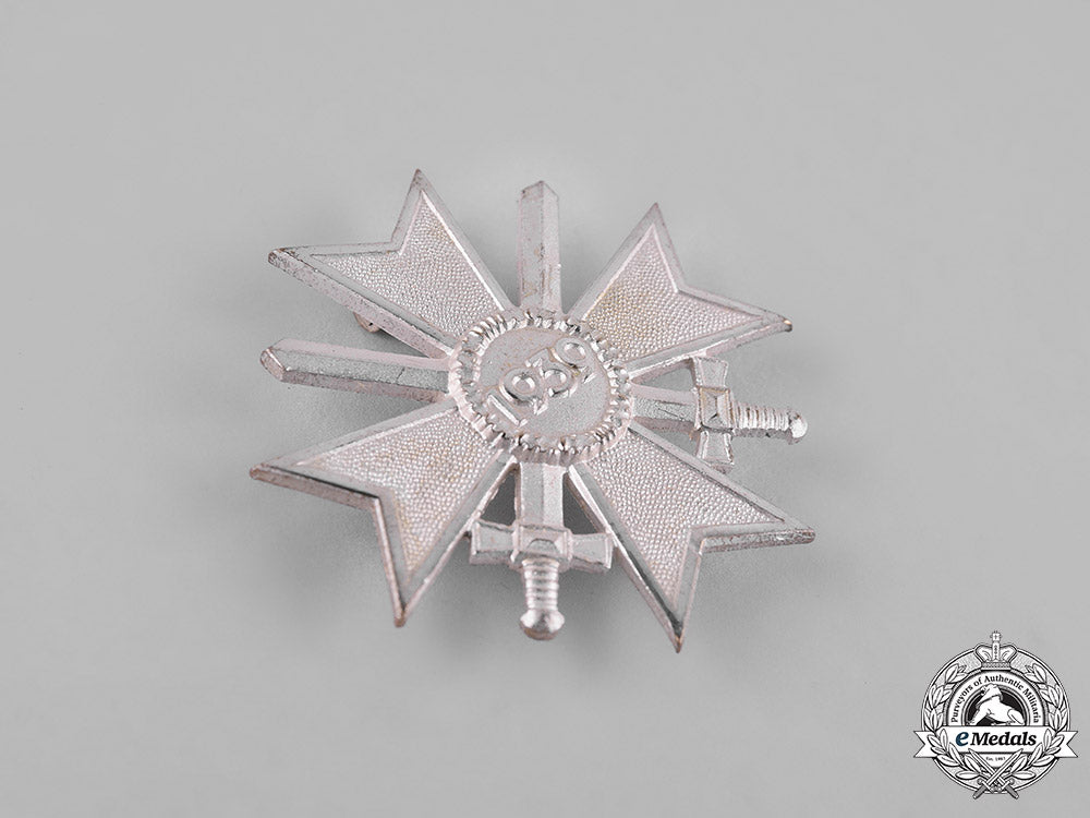 germany,_federal_republic._a_war_merit_cross,_i_class_with_swords,1957_version_c19_0010