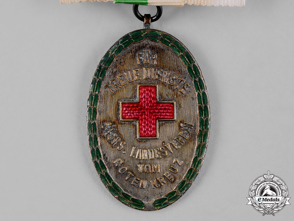 germany,_weimar_republic._a_saxon_red_cross_honour_badge,_iii_class,_by_glaser&_sohn_c19_0146