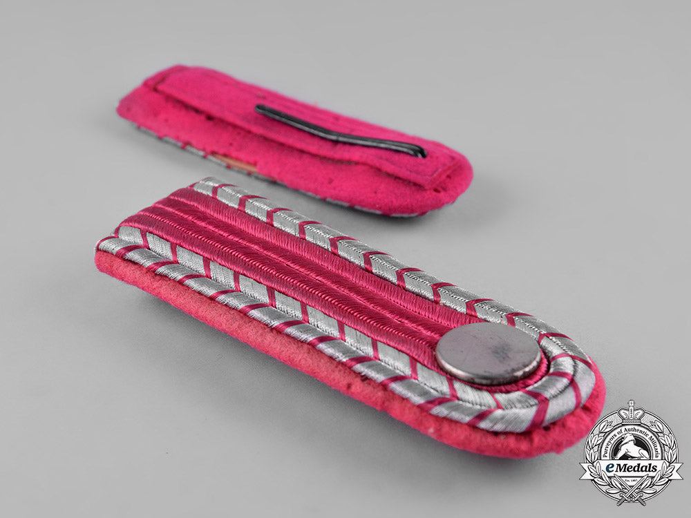germany,_feuerschutzpolizei._a_set_of_oberwachtmeister_shoulder_boards_c19_0314