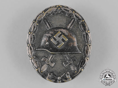 germany,_wehrmacht._a_wound_badge,_silver_grade,_by_the_official_vienna_mint_c19_0420_1