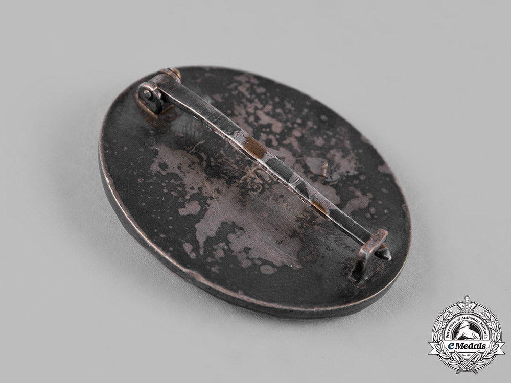 germany,_wehrmacht._a_wound_badge,_silver_grade,_by_the_official_vienna_mint_c19_0422_1