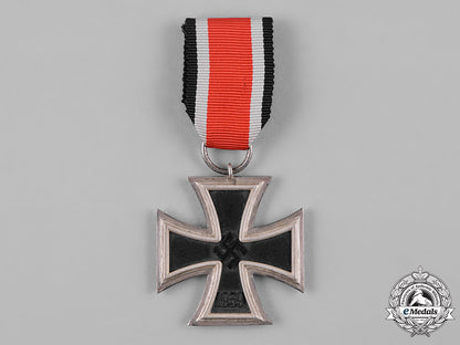 germany,_wehrmacht._a1939_iron_cross_ii_class_by_b.h._mayer_c19_0526