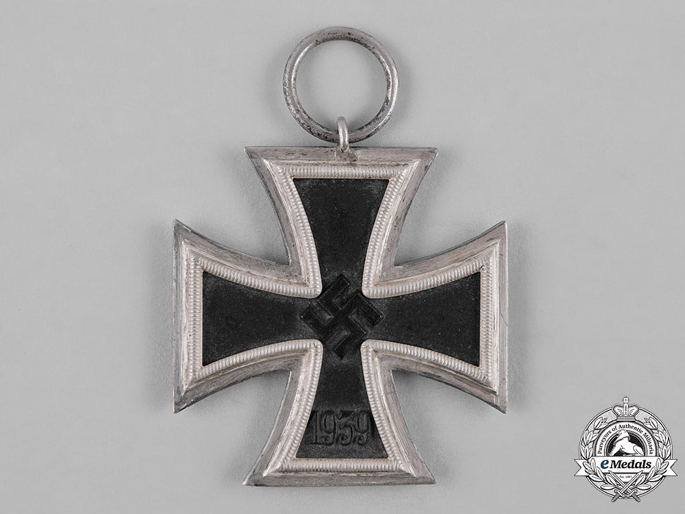 germany,_wehrmacht._a1939_iron_cross_ii_class_by_b.h._mayer_c19_0527