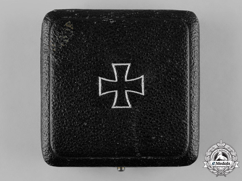 germany,_wehrmacht._a_cased1939_iron_cross_i_class,_by_c.f._zimmermann,_from_the_dietrich_maerz_collection_c19_0575