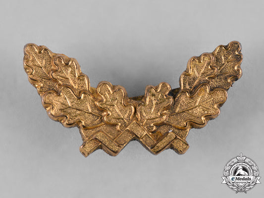 germany,_wehrmacht._an_oak_leaf_clasp_to_a_wehrmacht_long_service_cross_c19_0578