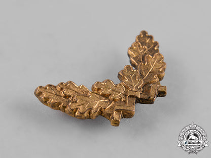 germany,_wehrmacht._an_oak_leaf_clasp_to_a_wehrmacht_long_service_cross_c19_0580